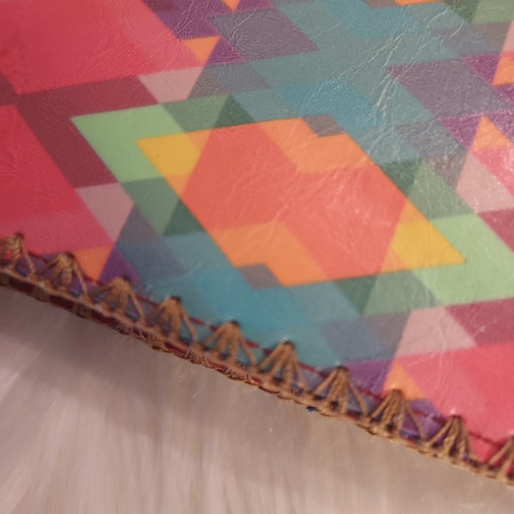 Mlavi Vegan Leather Wallet: Aztec Water Color Design: size 7.5"x3.5" - Picture 4 of 7